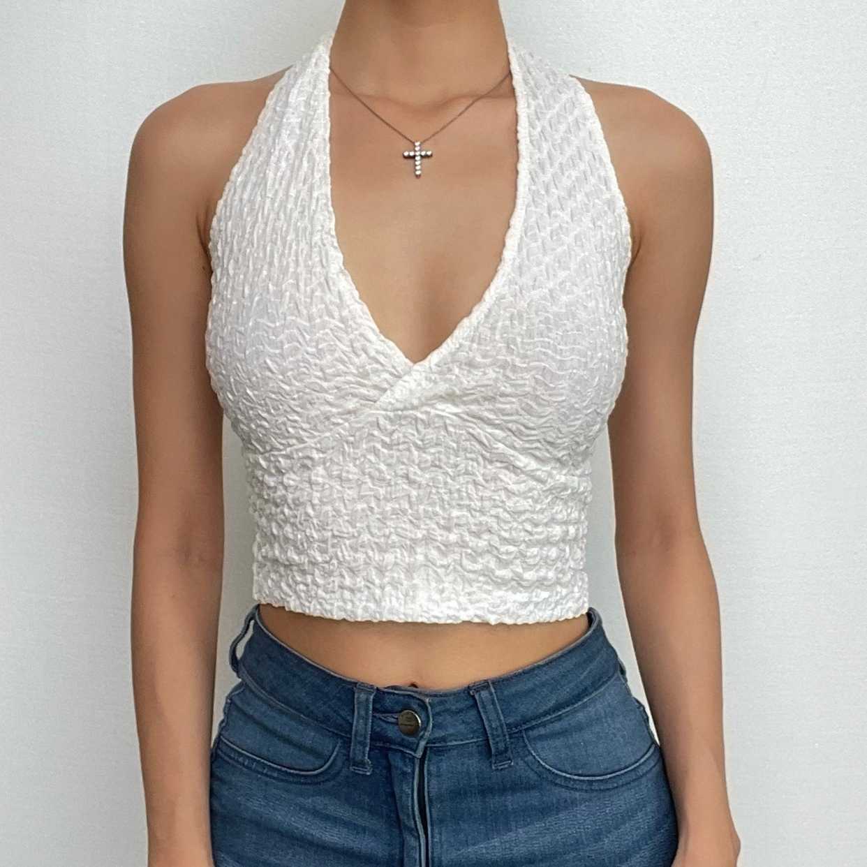 Halter v neck backless textured solid crop top