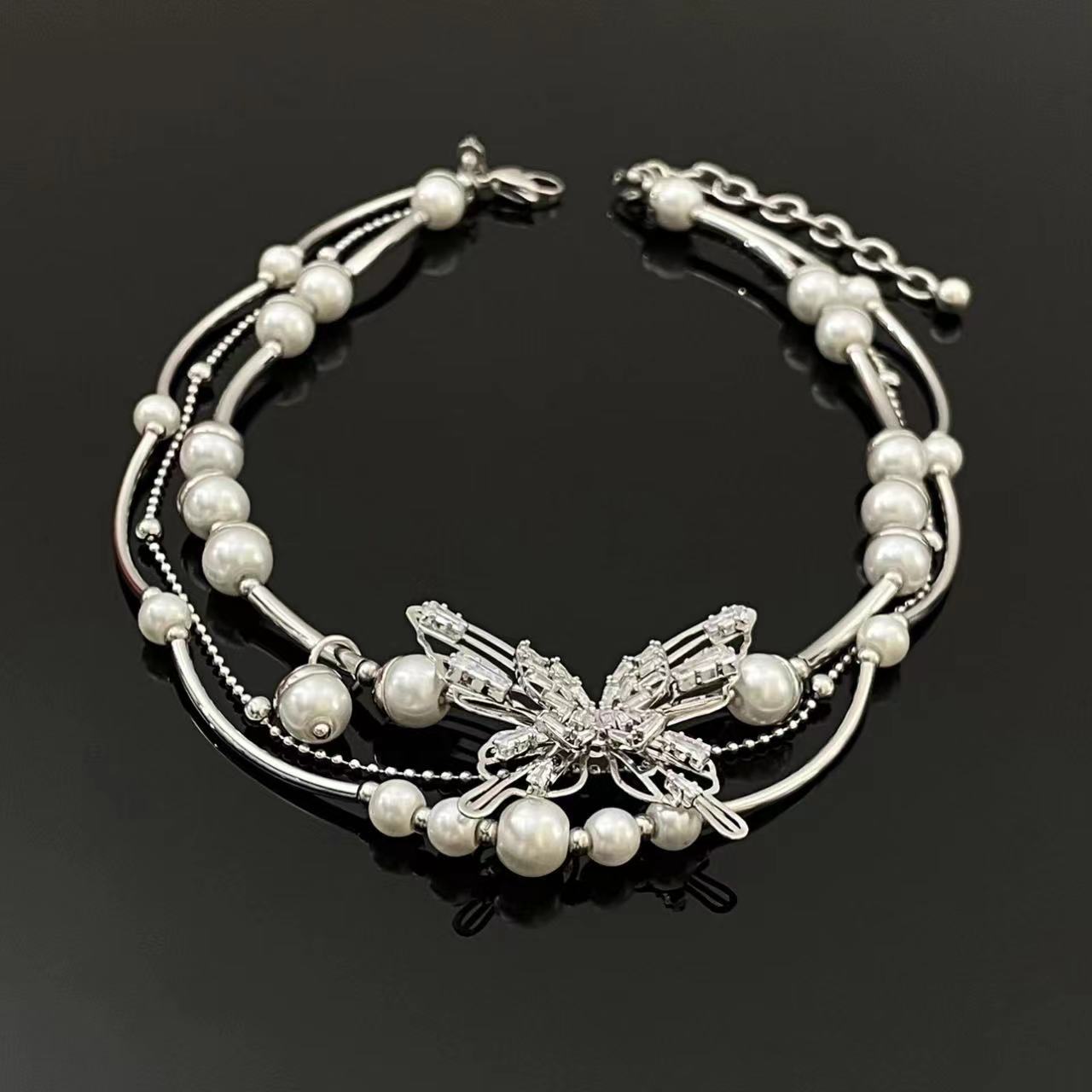Layered faux pearl butterfly decor choker necklace