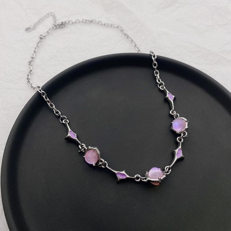 Stone pendant choker necklace