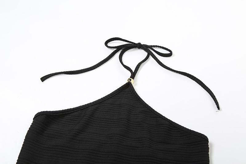 Halter backless textured solid short pant set