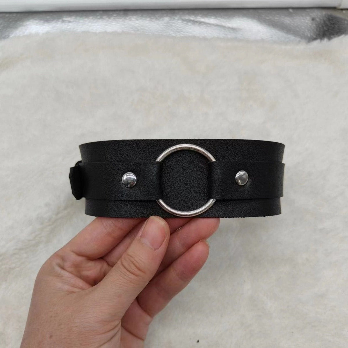 O ring rivet PU leather arm cuff