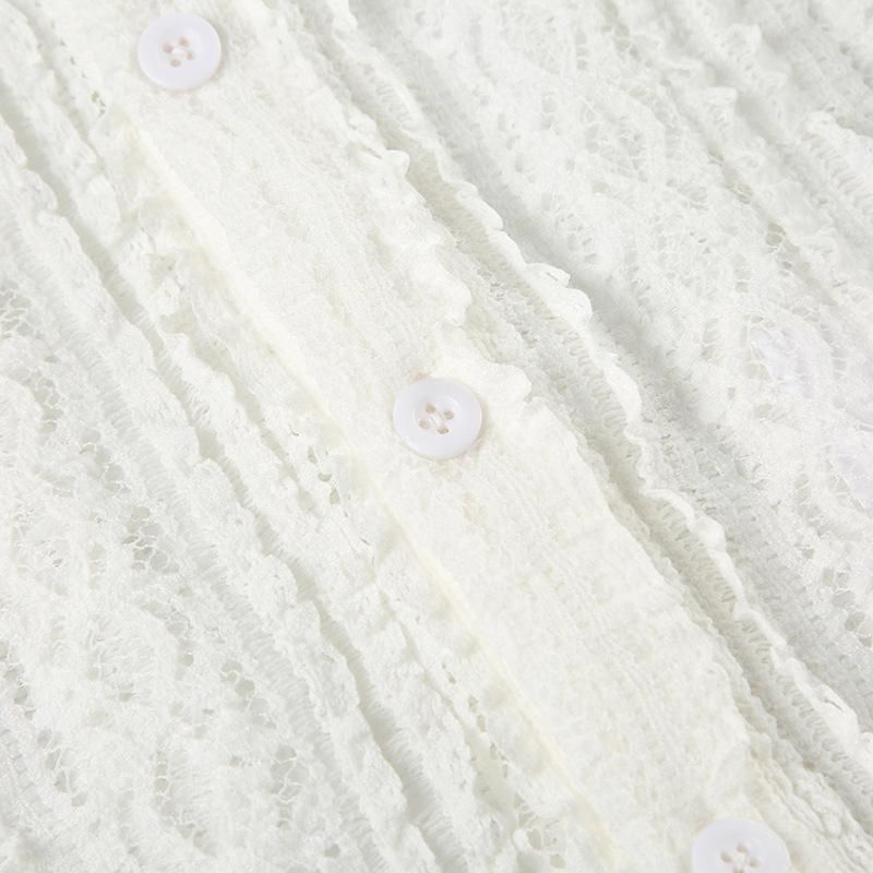 Long sleeve turnover collar lace button top