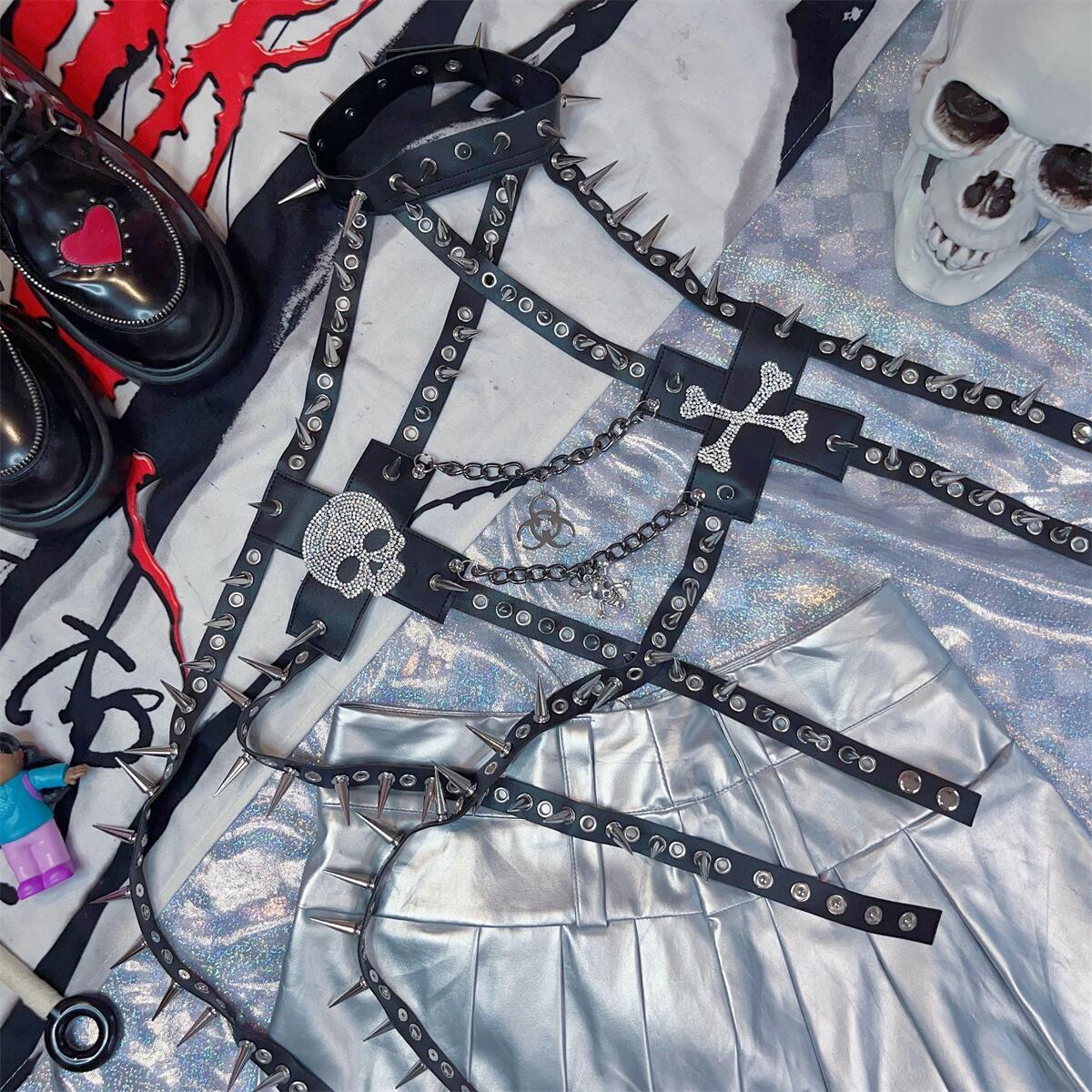 Halter rivet metal chain harness top