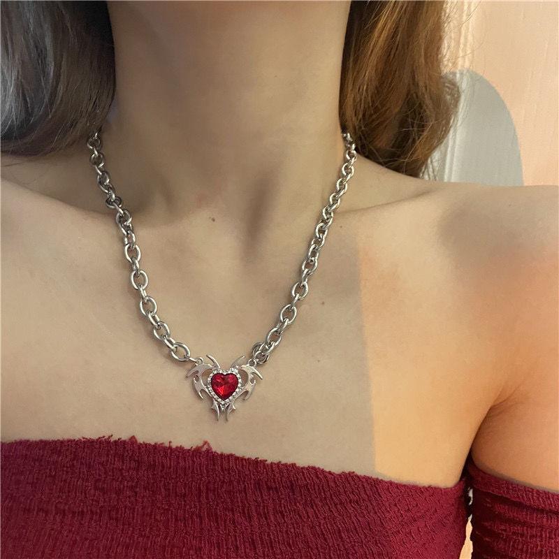 Heart decor metal chain necklace