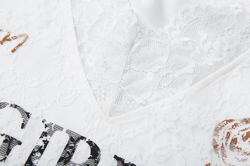 Long sleeve v neck lace print top