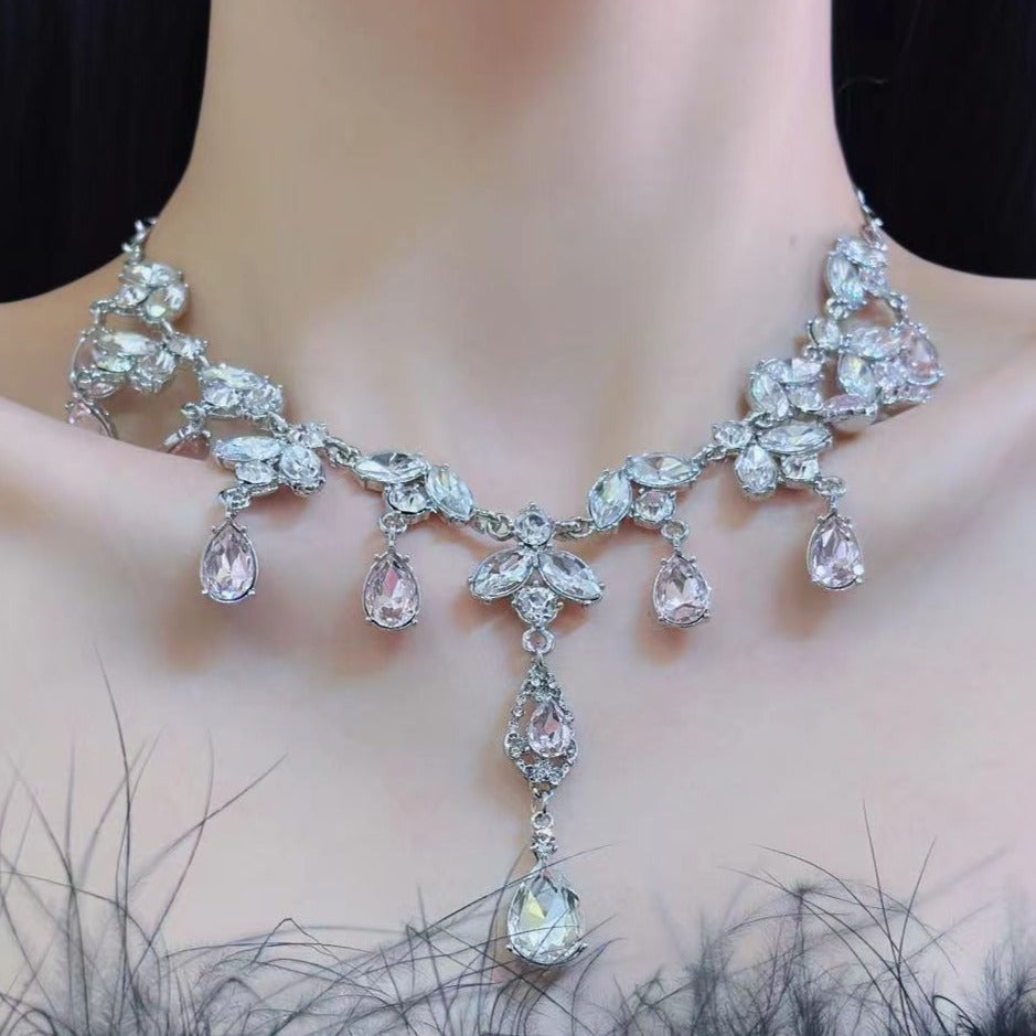 Pink rhinestone pendant choker necklace