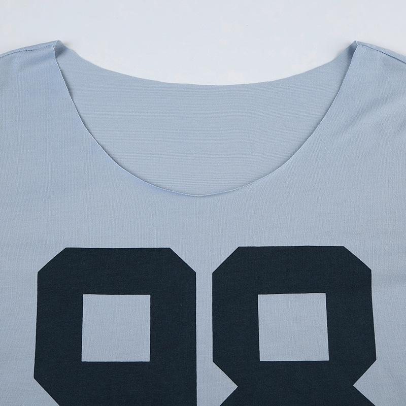 Long sleeve crewneck "98" print top