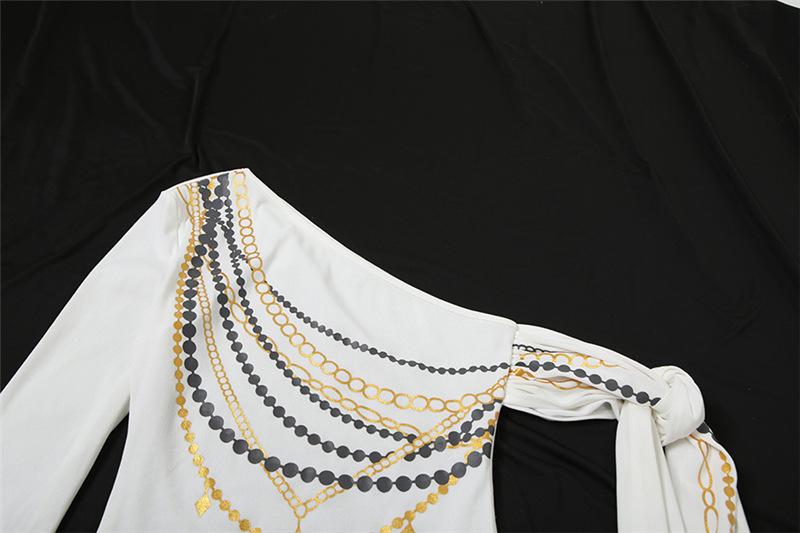 One shoulder long sleeve metal chain print top