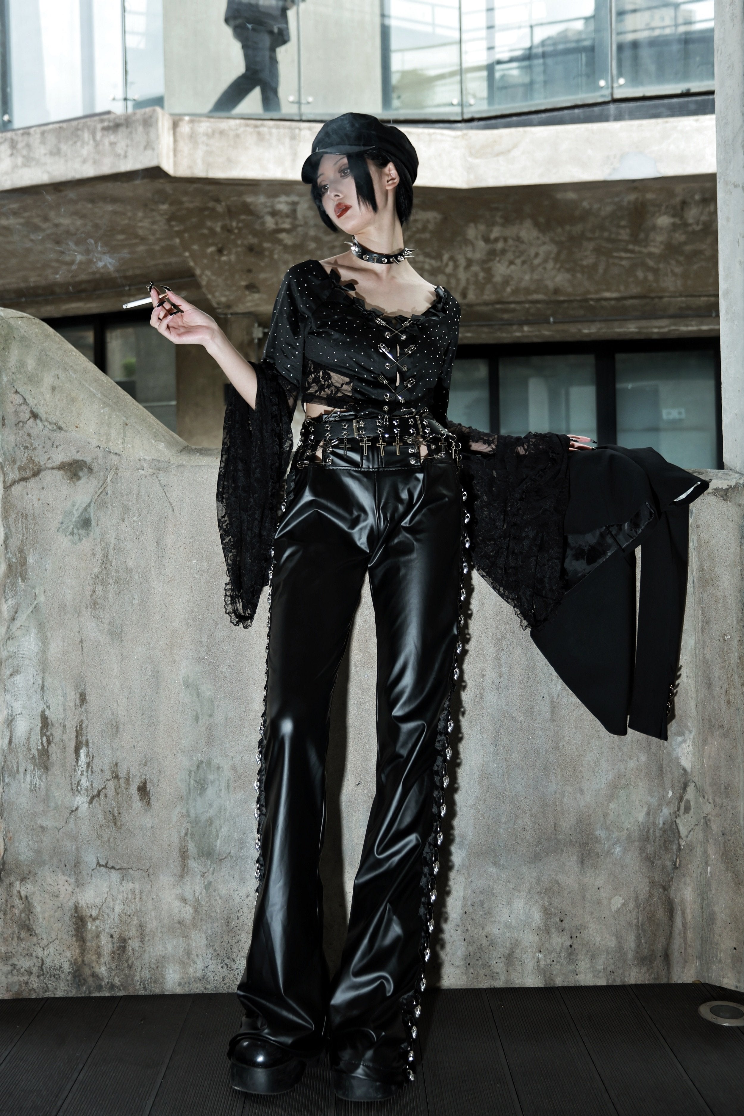 PU leather o ring skull applique pant