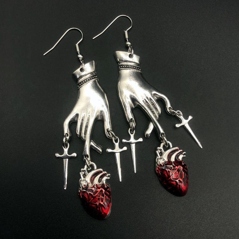 Heart pattern metal applique drop earrings