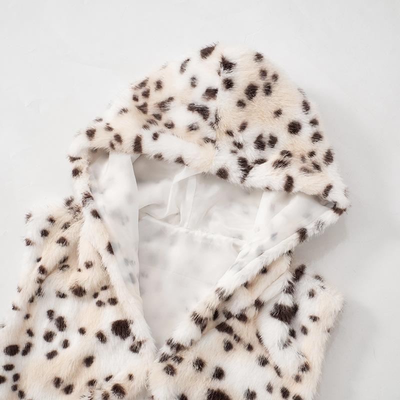Leopard print fluffy hoodie crop top