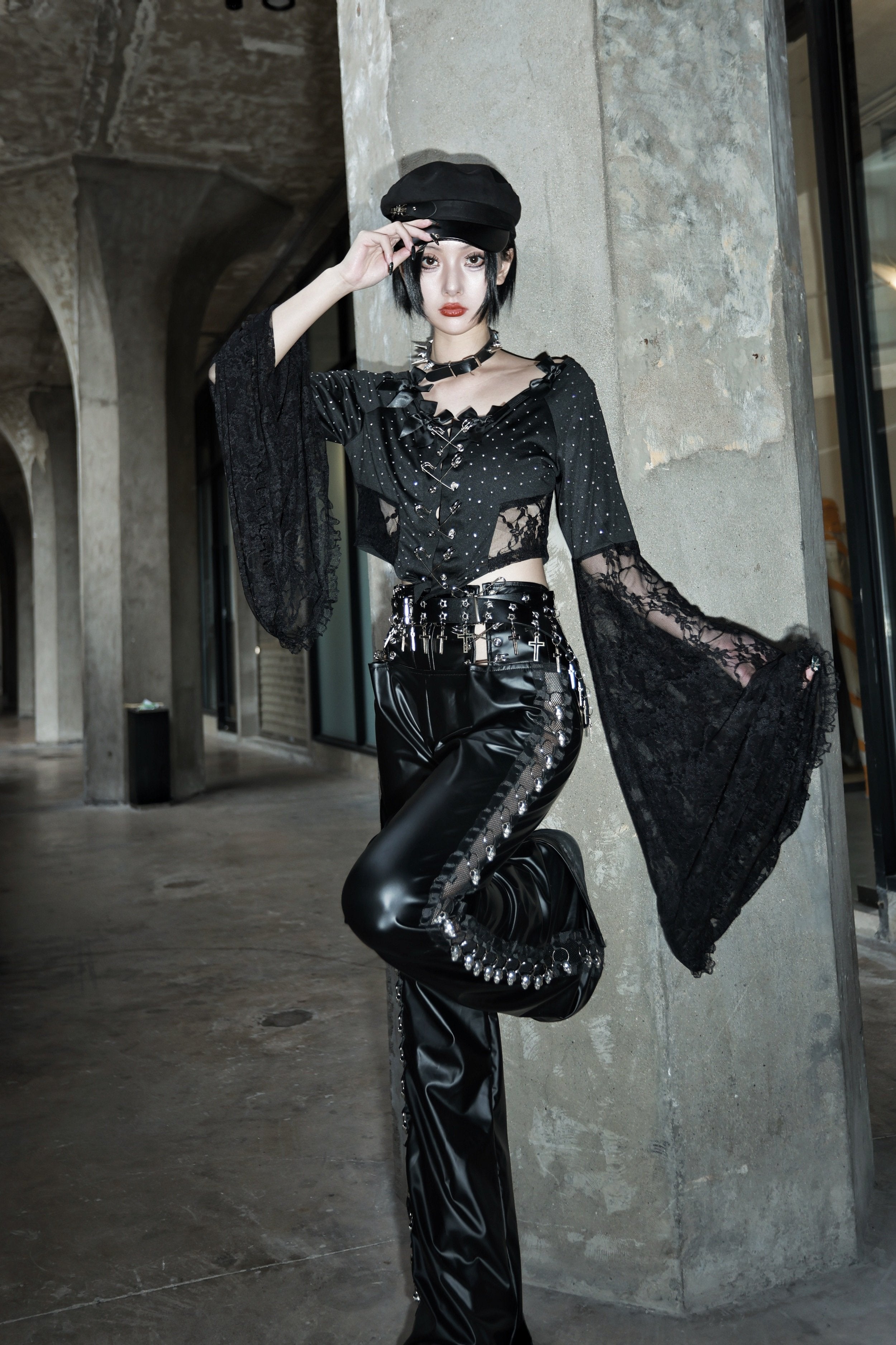 PU leather o ring skull applique pant