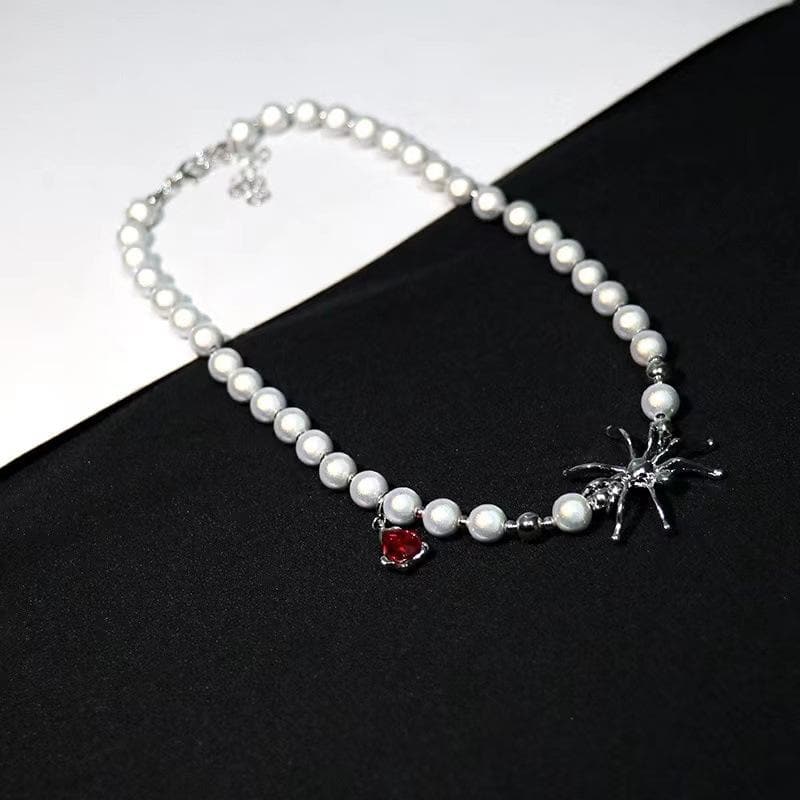 Spider decor stone pendant beaded necklace