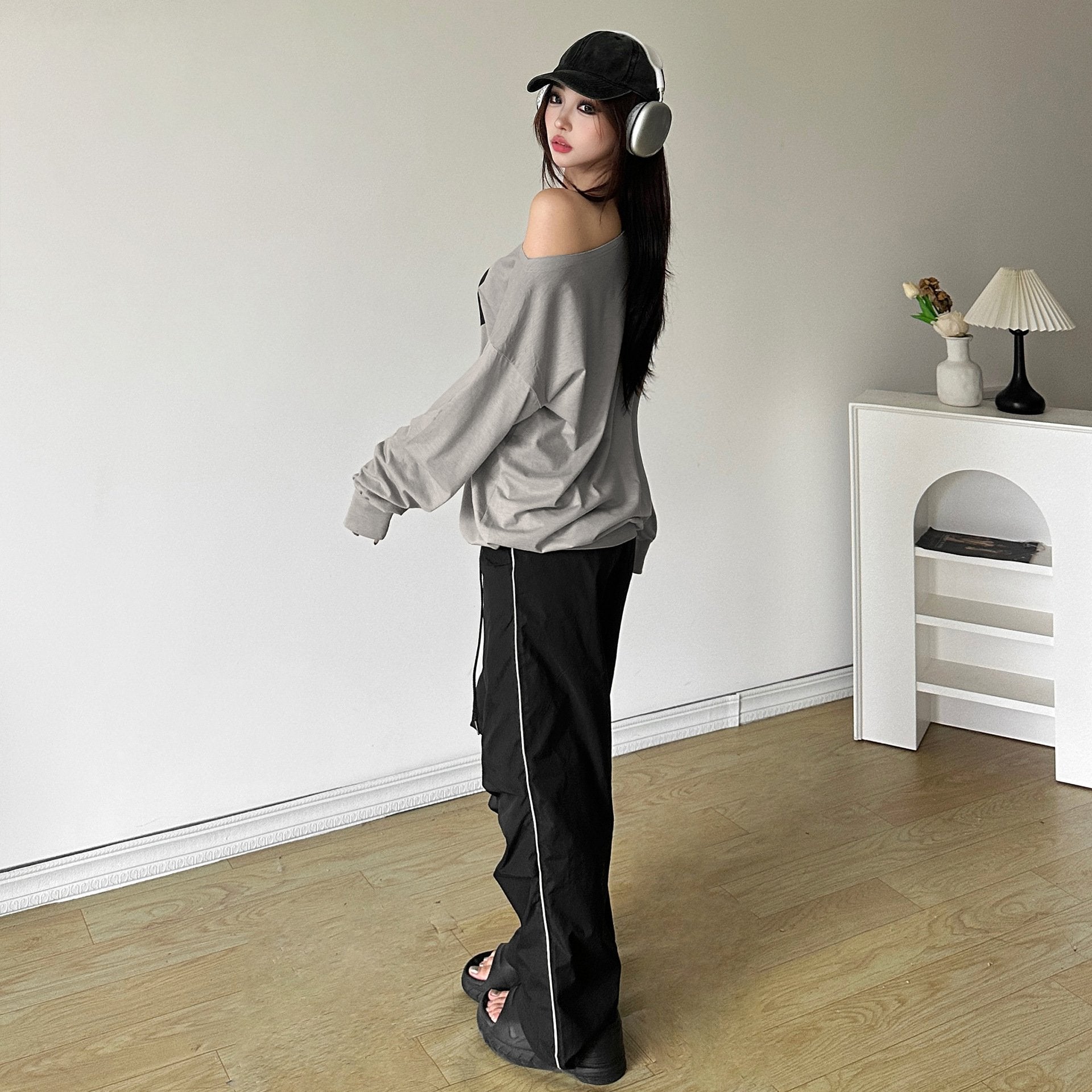 Long sleeve irregular one shoulder â€?2â€?pattern top