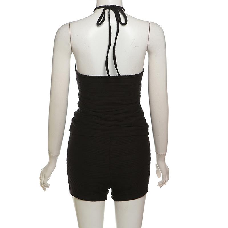 Halter backless textured solid short pant set