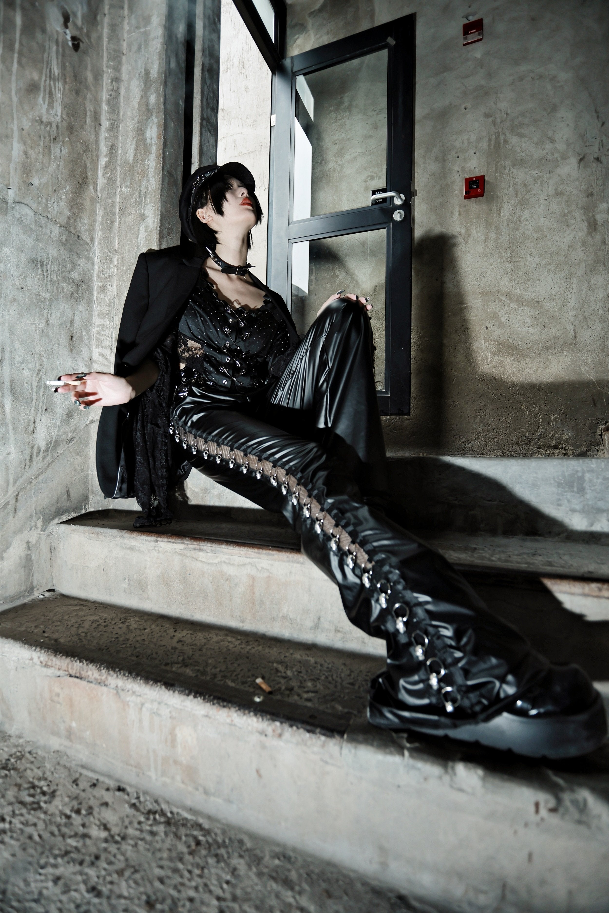 PU leather o ring skull applique pant