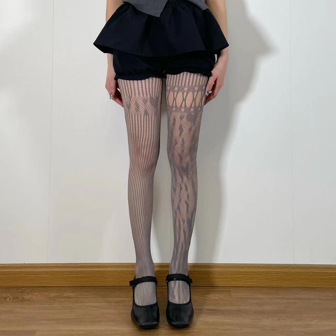 Heart pattern hollow out fishnet asymmetrical tights