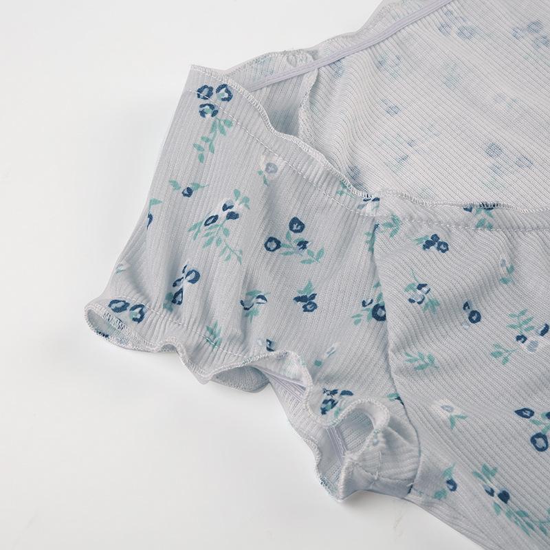 Short sleeve knotted ruffle ribbed print top