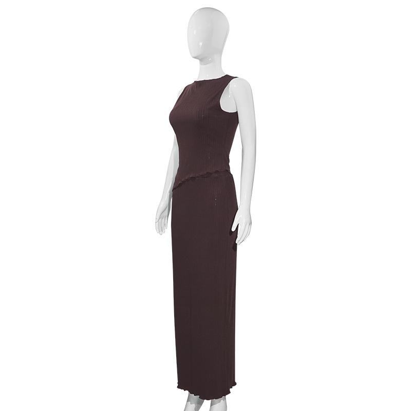 Sleeveless knitted maxi skirt set