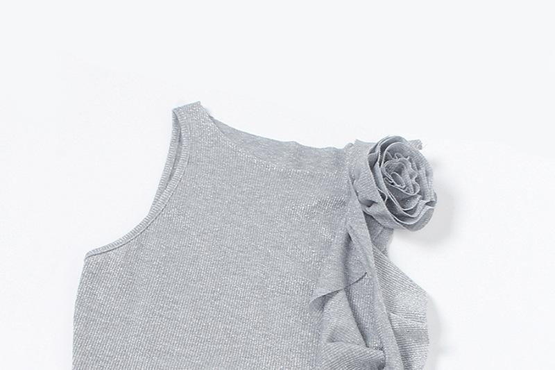 Crewneck flower applique glitter ruffle top