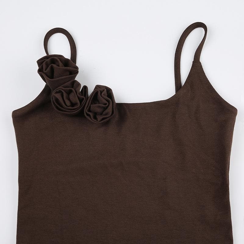 Flower applique square neck solid backless cami crop top