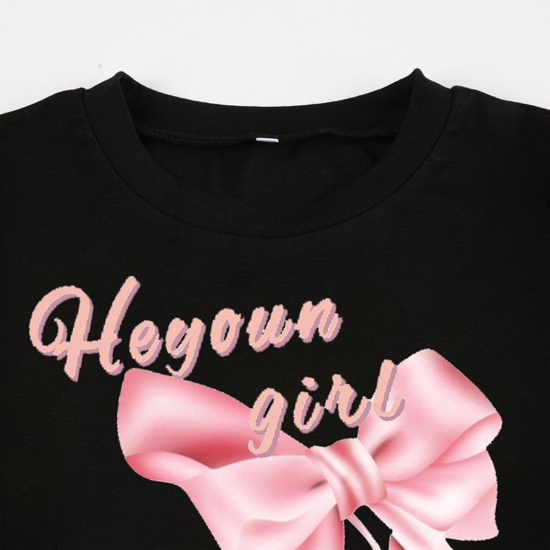 Short sleeve cherry print crewneck crop top