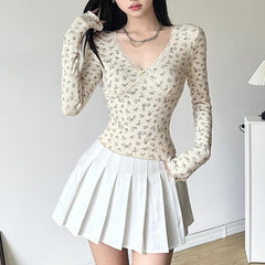 Flower print contrast long sleeve v neck lace hem top