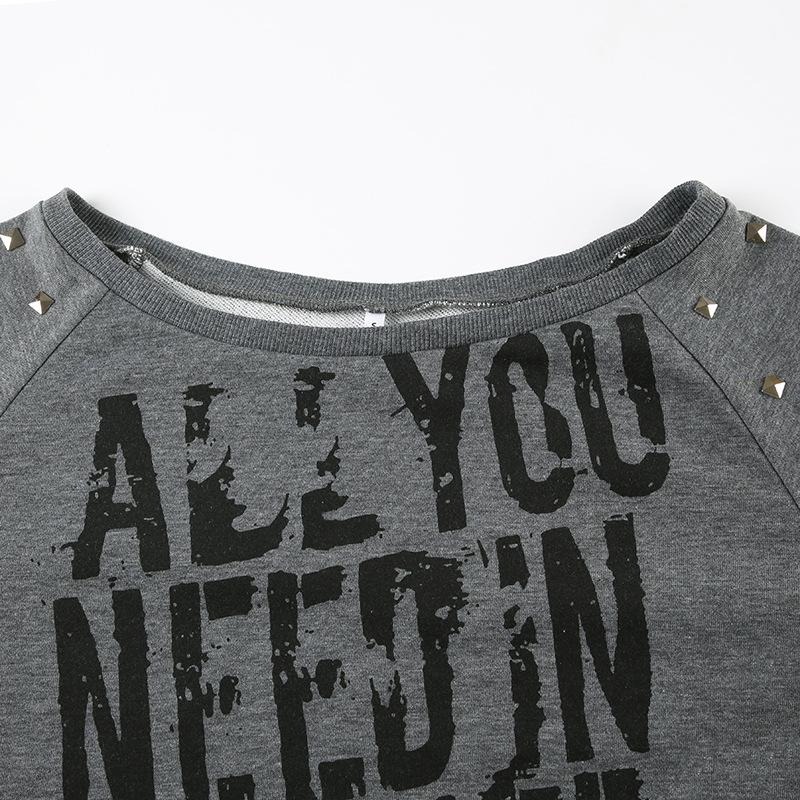 Off shoulder long sleeve letter print top