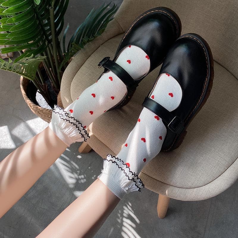 Heart pattern ruffle long socks