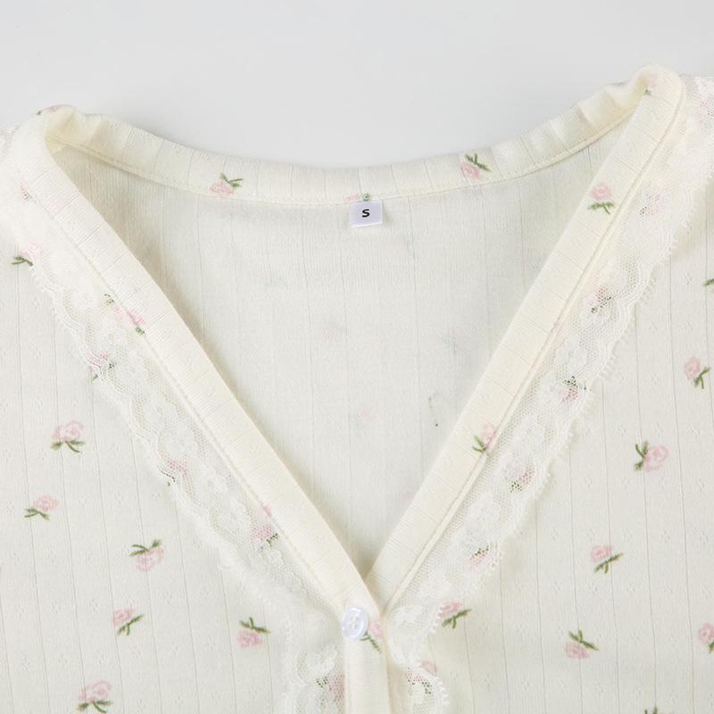 Long sleeve textured flower print button lace hem top