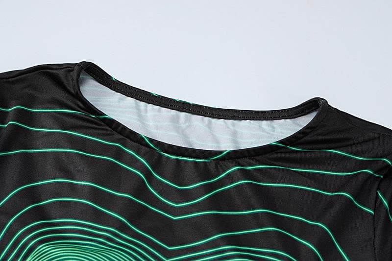 Short sleeve round neck contrast abstract print crop top