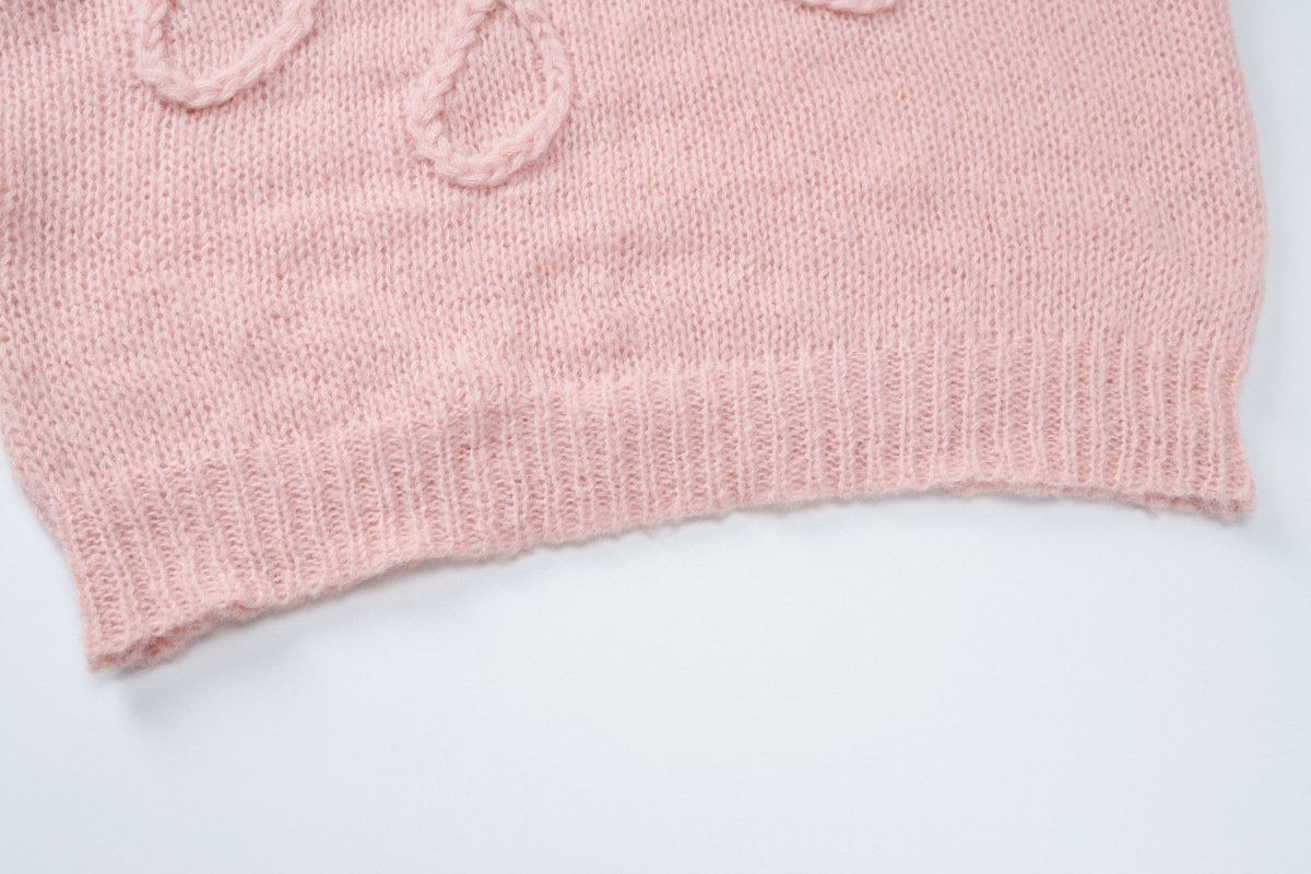 Crewneck long sleeve knitted abstract pattern top