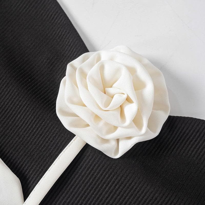 Rose applique ribbed backless tube top