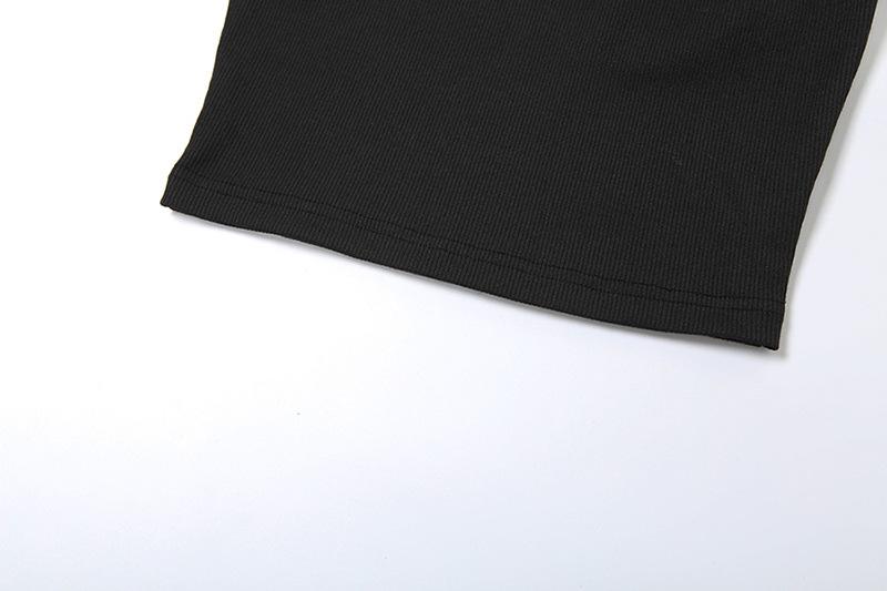 Crewneck sleeveless solid crop top