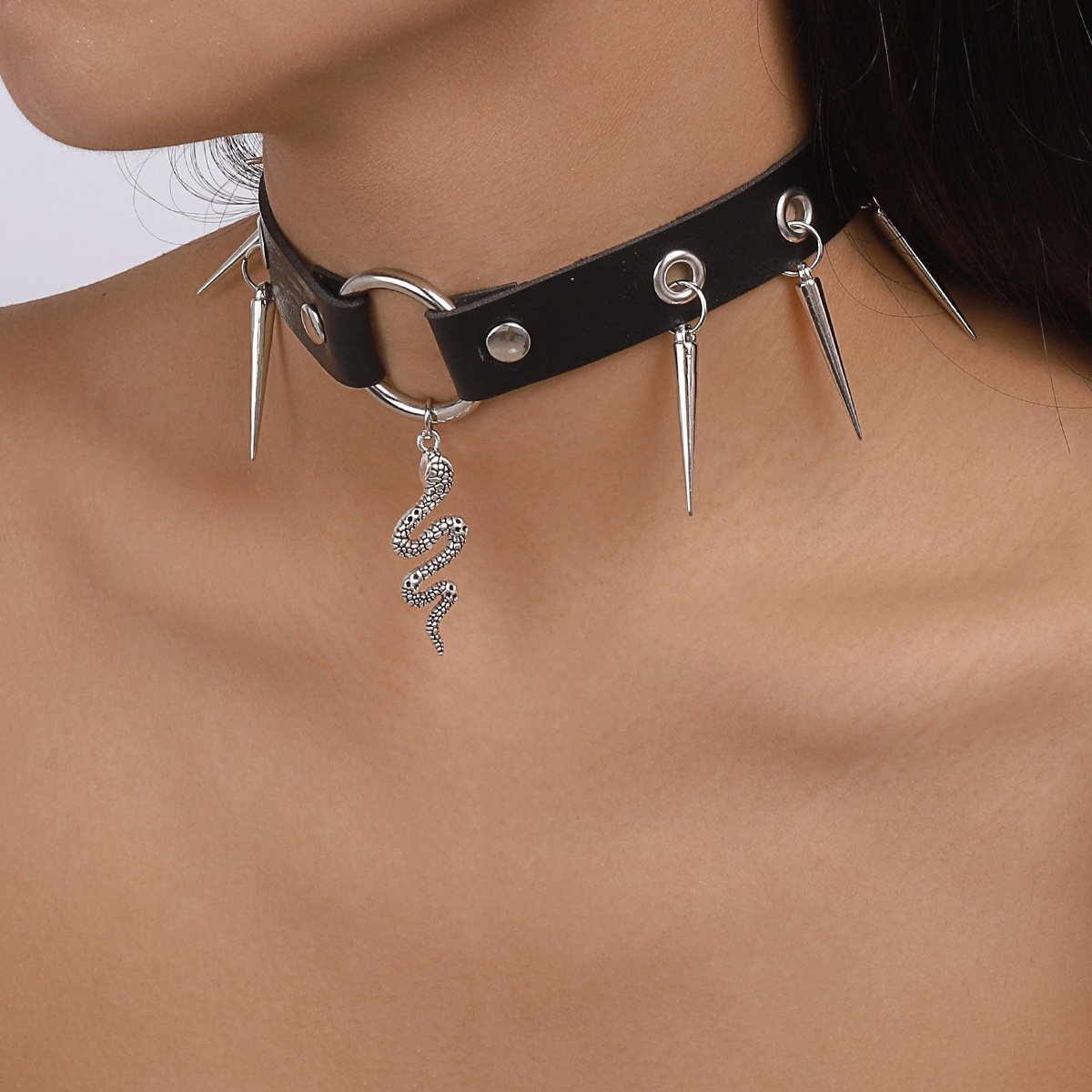 PU leather rivet animal decor o ring chocker