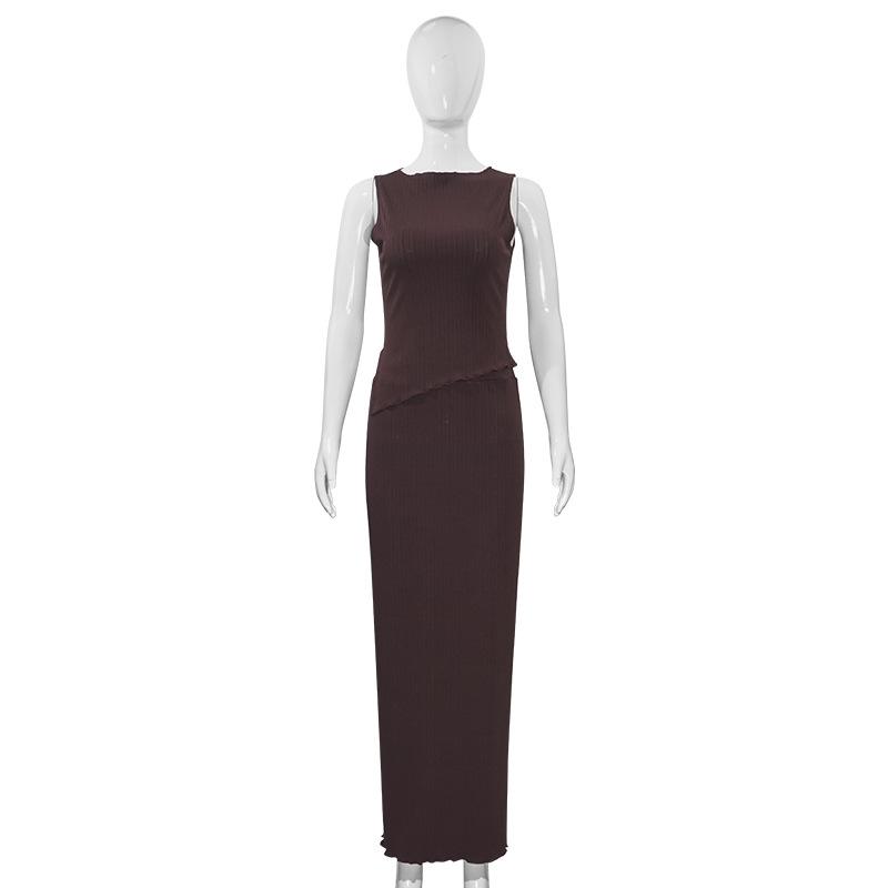Sleeveless knitted maxi skirt set