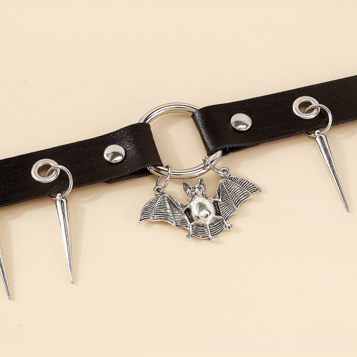 PU leather rivet animal decor o ring chocker