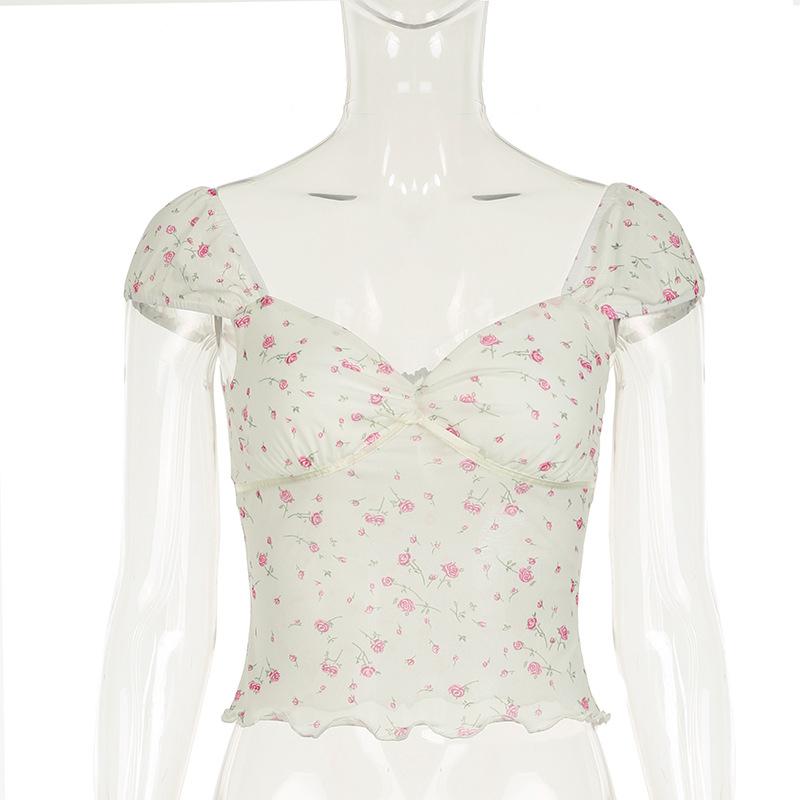 Short puff sleeve rose print lace hem ruched top