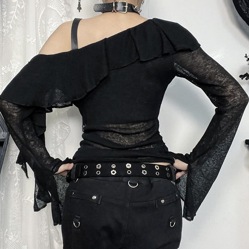 Off shoulder long sleeve ruffle cross pattern buckle top