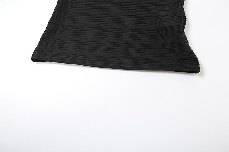 Halter backless textured solid short pant set