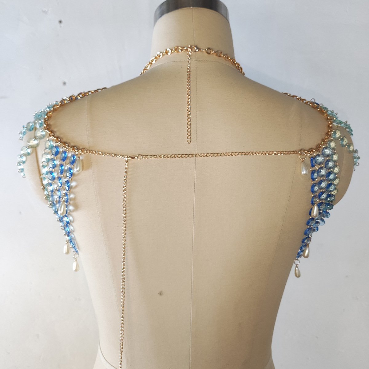 Halter beaded backless hollow out crop top