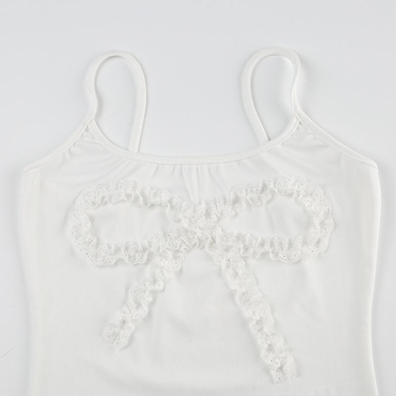 U neck butterfly pattern lace hem cami top