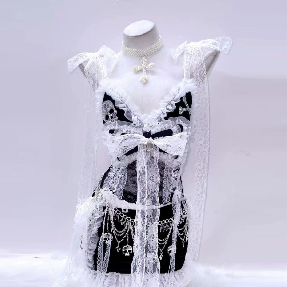 V neck lace hem bowknot metal chain cami mini skirt set