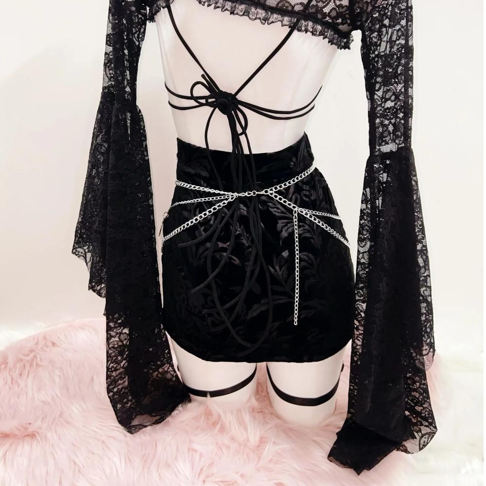 Long sleeve lace butterfly pattern bowknot metal chain mini skirt set