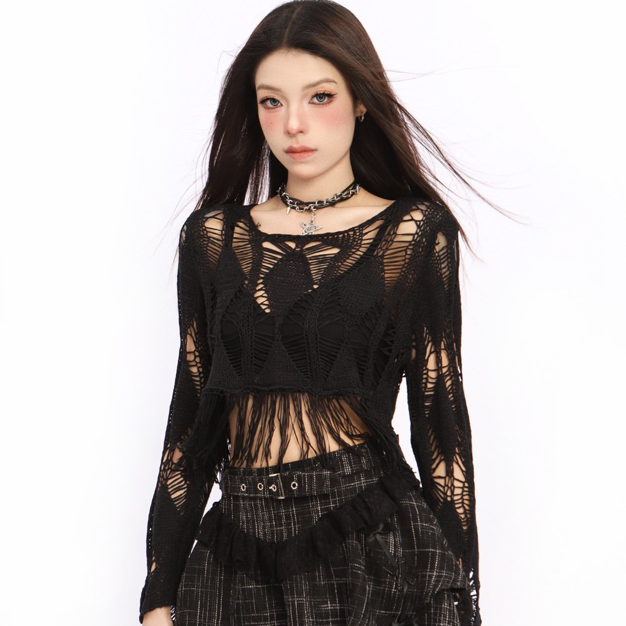 Long sleeve hollow out knitted crop top