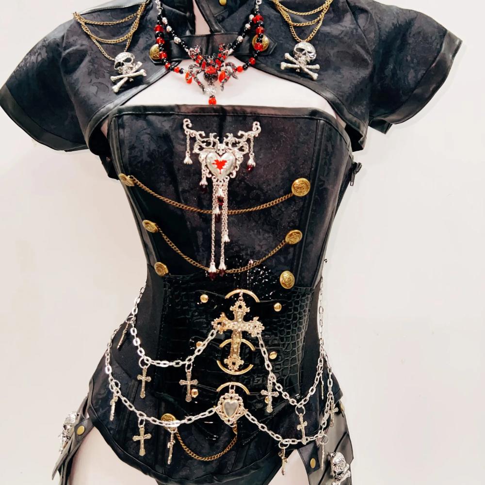 Short sleeve high metal chain skull 2 piece top